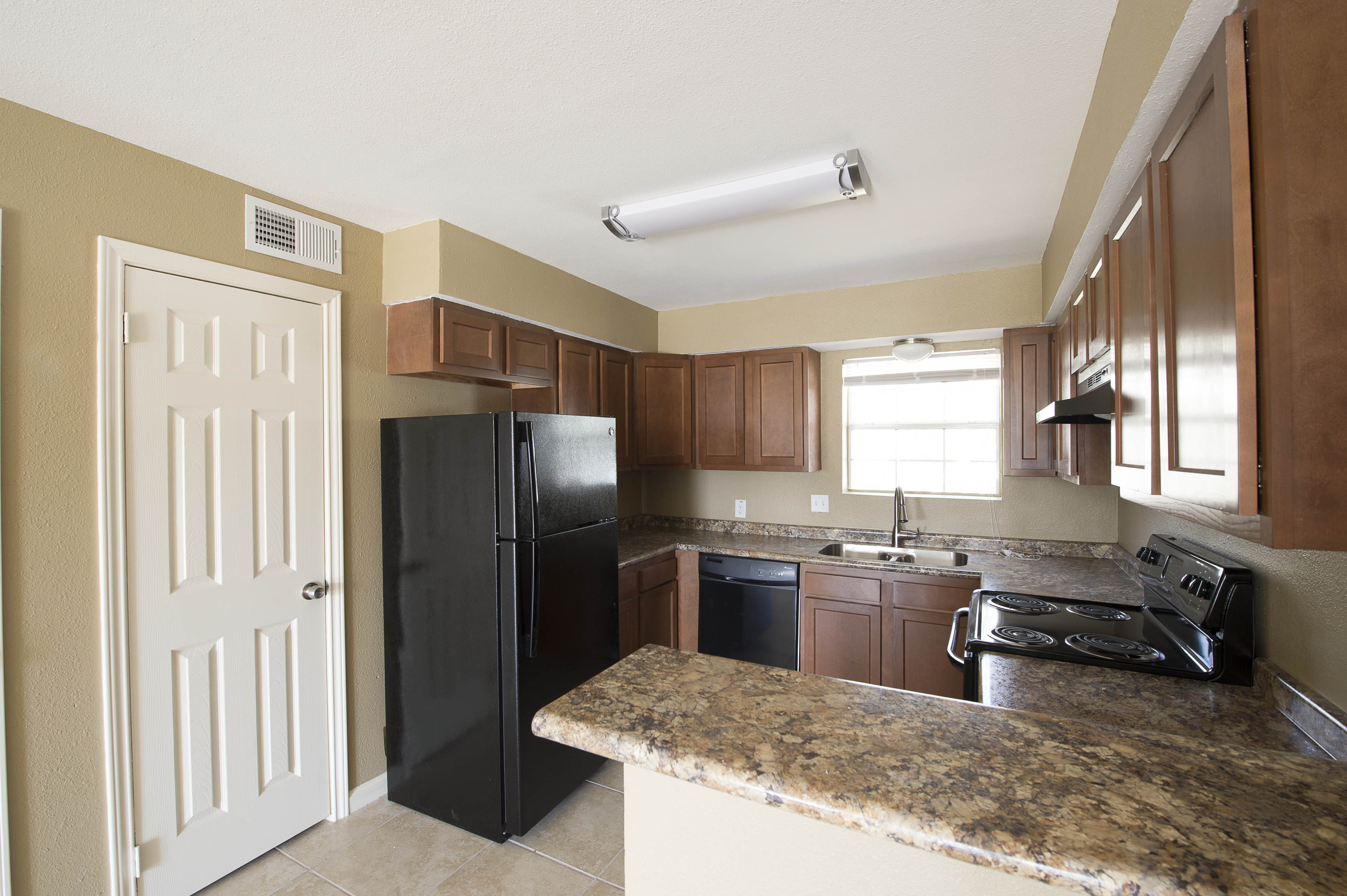 1500Oleander008 West Fork Group